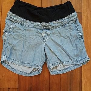 Super soft H&M Mama maternity shorts
